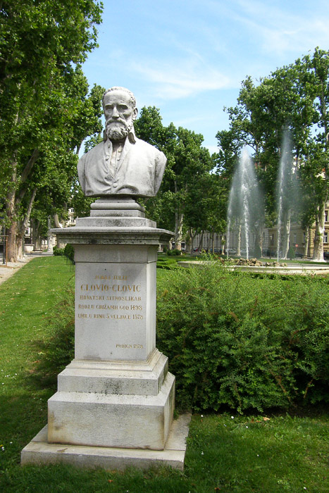 Zrinjevac, spomenik Juraju Juliju Kloviću, rođenom 1498. u Grižanih u Vinodolu, umro u Rimu god. 1578. godine